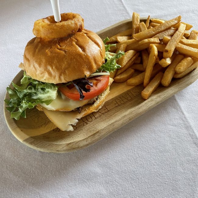 Succès pour la vente de burgers aux saveurs de Lotbinière au profit de la Fondation Philippe Boucher